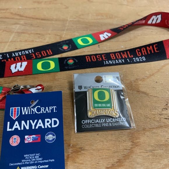 Oregon Ducks Football 2020 Rose Bowl Pin & Lanyard - Picture 1 of 8